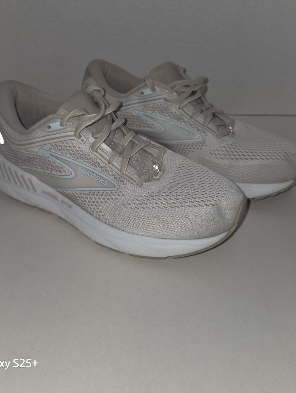 Brooks Ariel GTS 23 Womens Running Shoes Size 9.5 1203901B227
